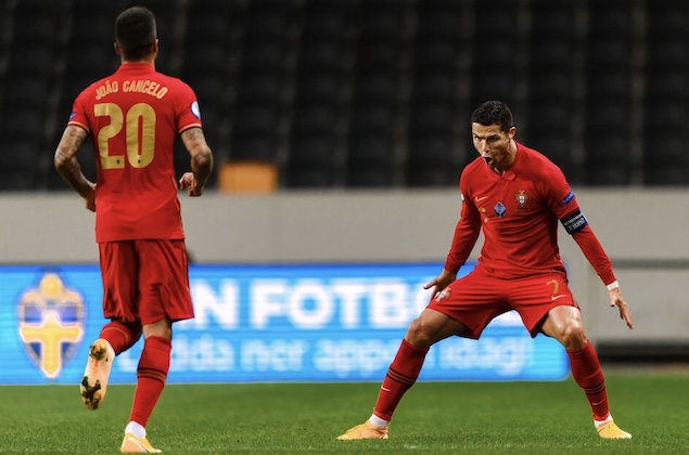 欧国联：C罗双响+达成国家队百球成就，葡萄牙2-0瑞典