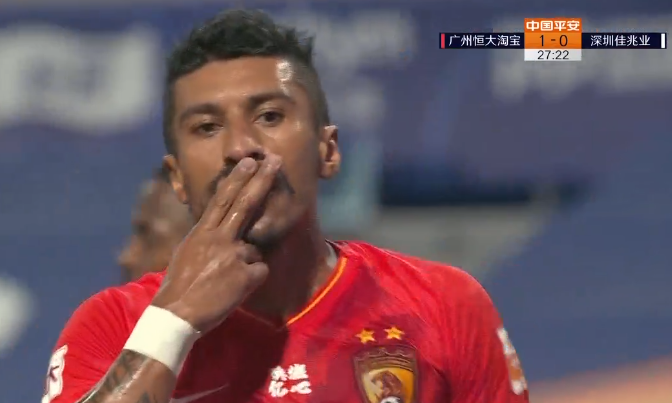 GIF：杨立瑜助保利尼奥破门，打入赛季第7球！恒大1-0