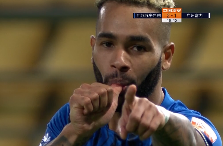 GIF：埃德尔直塞特谢拉单刀破门！苏宁2-1反超富力