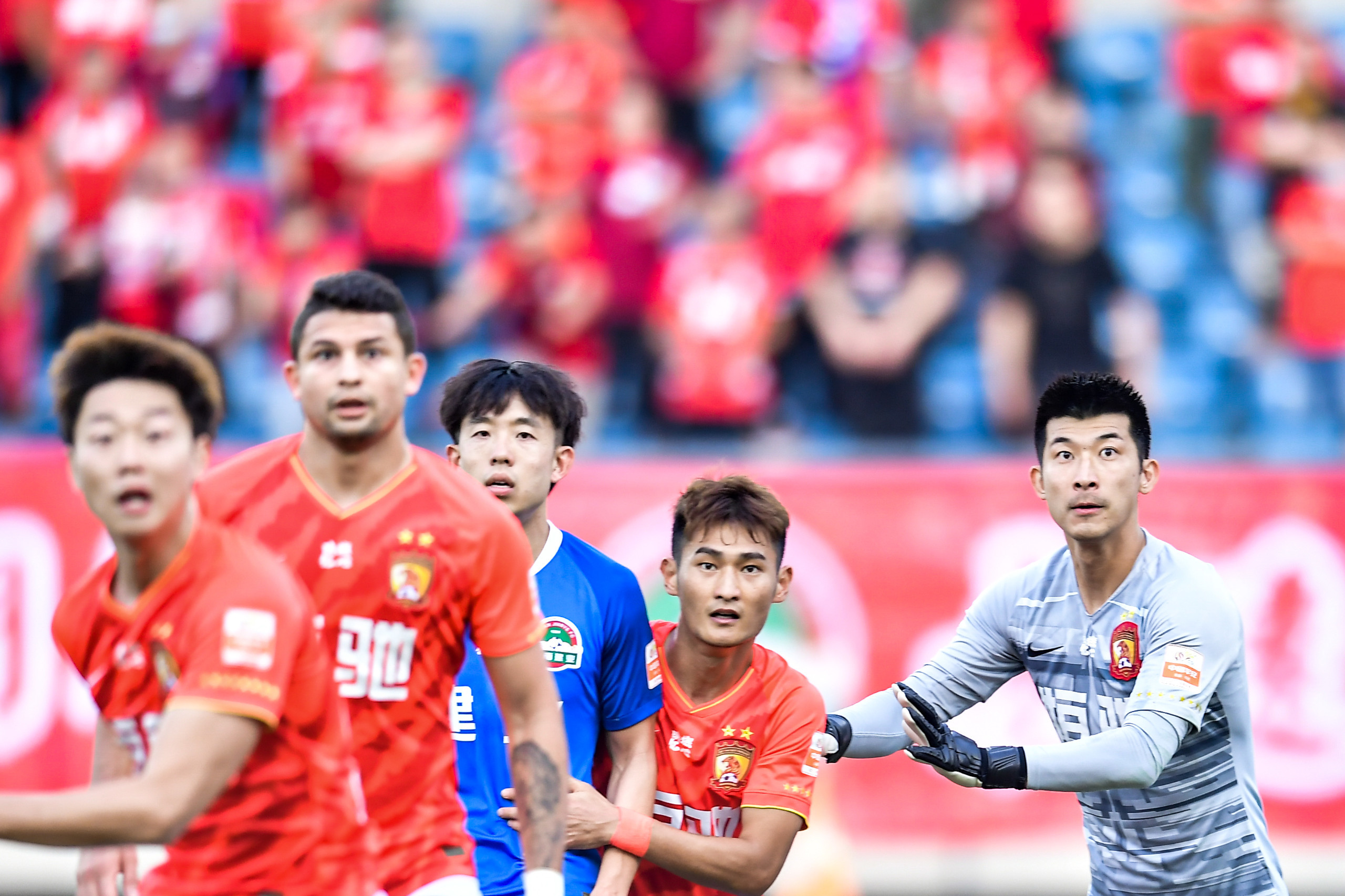 恒大提前锁定小组头名，全部球队中进球最多失球最少