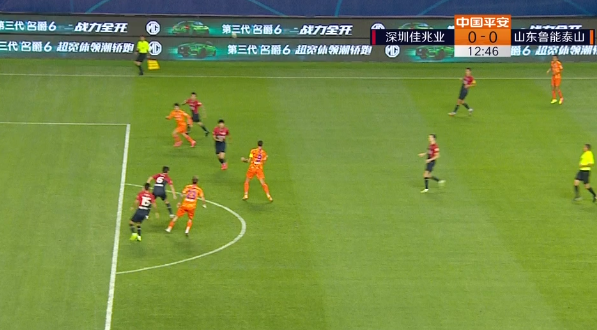 GIF：佩莱助攻段刘愚突入禁区射门得分，鲁能1-0