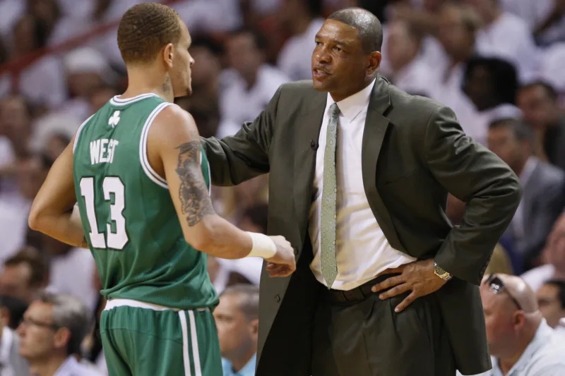 NBA和球员工会一直联系韦斯特提供帮助,包括里弗斯等人
