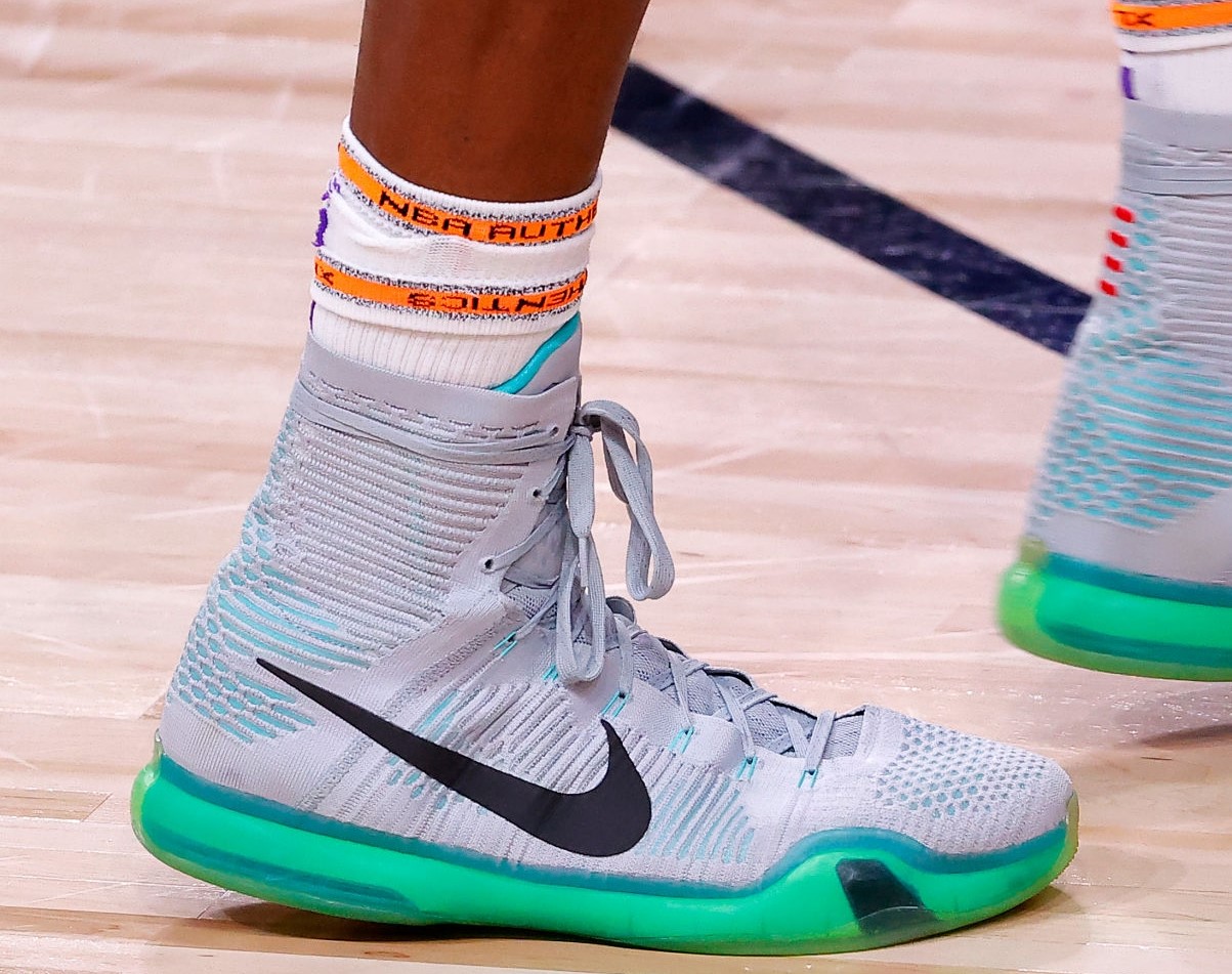 今日球鞋:霍华德上脚科比10 Elite,詹姆斯LeBron 17混搭