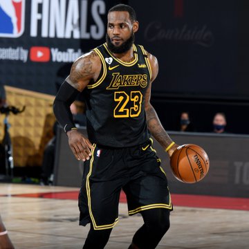 詹姆斯半场20+且投篮命中率过80%，总决赛历史第4人