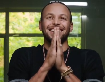 整活准备？库里晒在多伦多拍摄的预告片