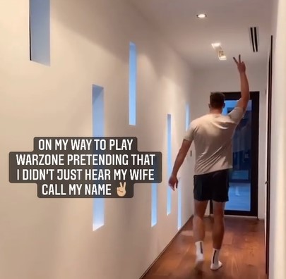 迈耶斯-伦纳德晒视频：去打游戏时假装没听到妻子喊我