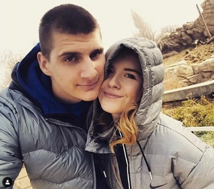 新婚快乐！约基奇已于近日和女友Natalija完婚