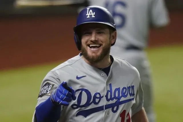 詹姆斯发推祝贺MLB道奇队拿下冠军点:工作还未完成