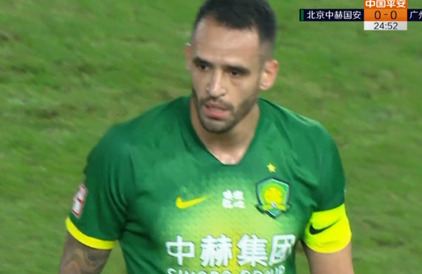 GIF：国安还以颜色，奥古斯托内切打门击中立柱