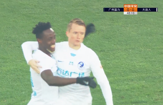 GIF：汪晋贤助攻拉尔森破门打破僵局！大连1-0富力