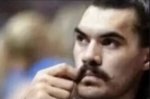 去年夏天雷霆送走乔治威少后，鹈鹕就曾试图得到亚当斯