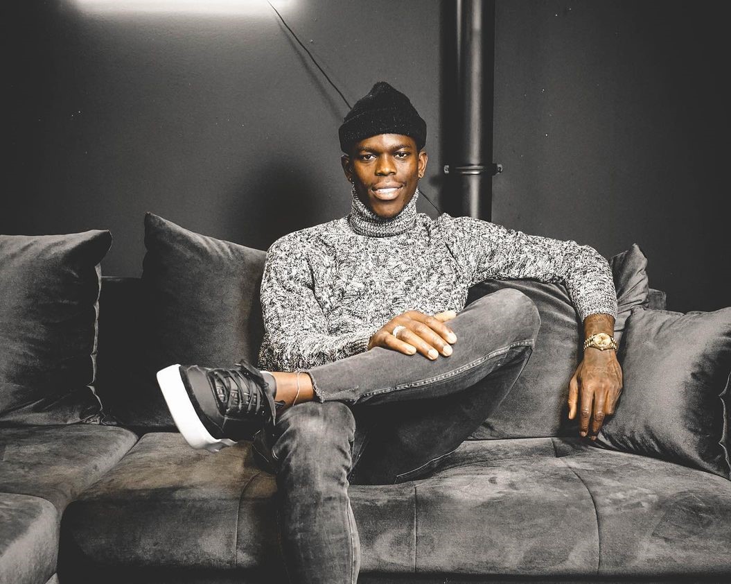 时尚！施罗德晒帅照：新的开始