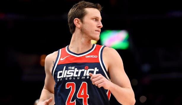 加里森-马修斯将与奇才签下资质报价，留在奇才效力